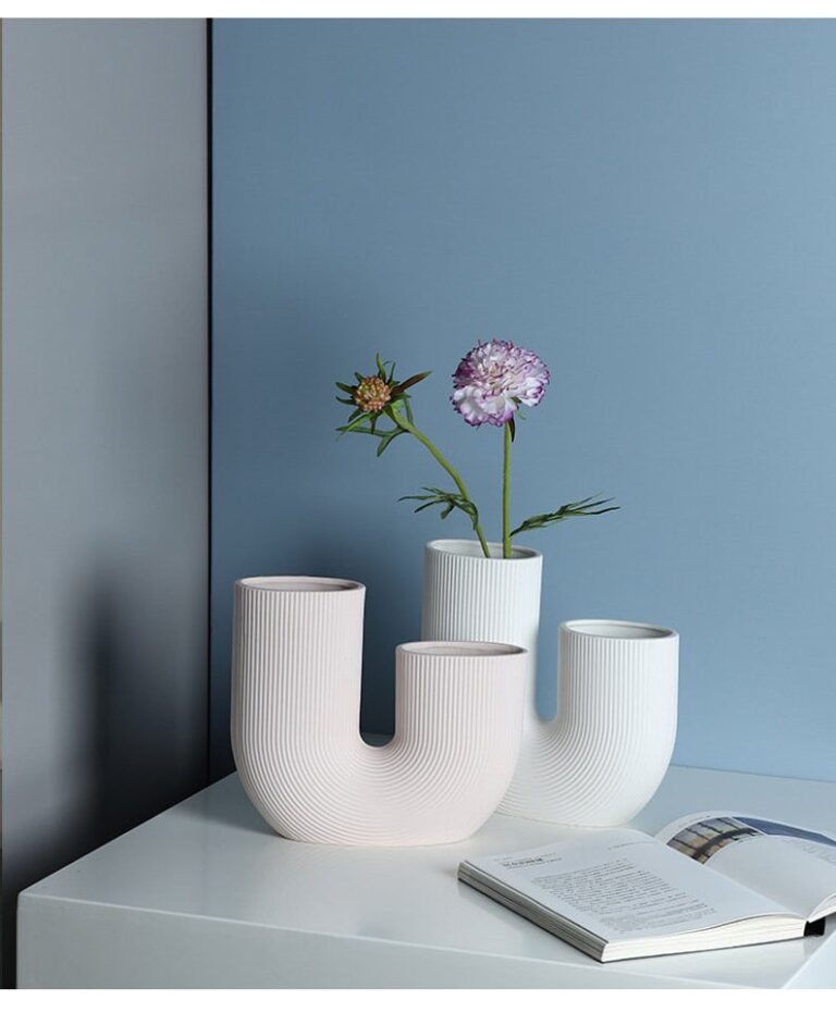 u shaped asymmetric vases