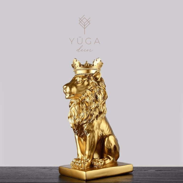 royal lion statue